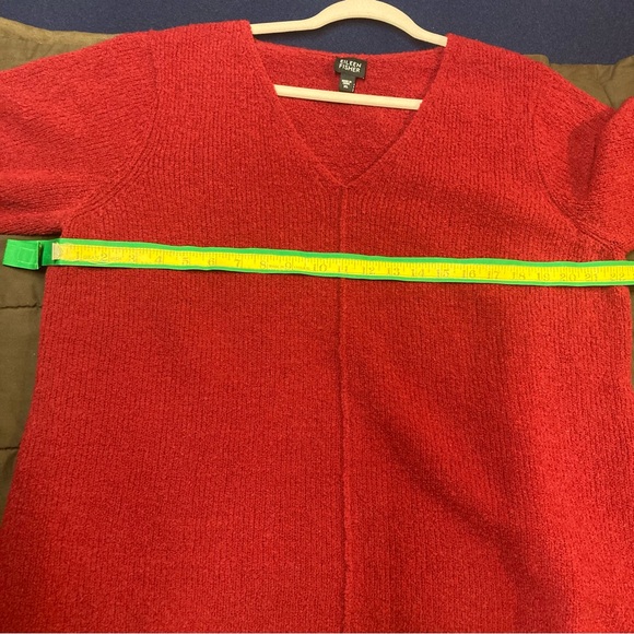 Eileen Fisher Rich Red Wool Blend V-Neck Sweater XL minor spots at cuff - Picture 13 of 14
